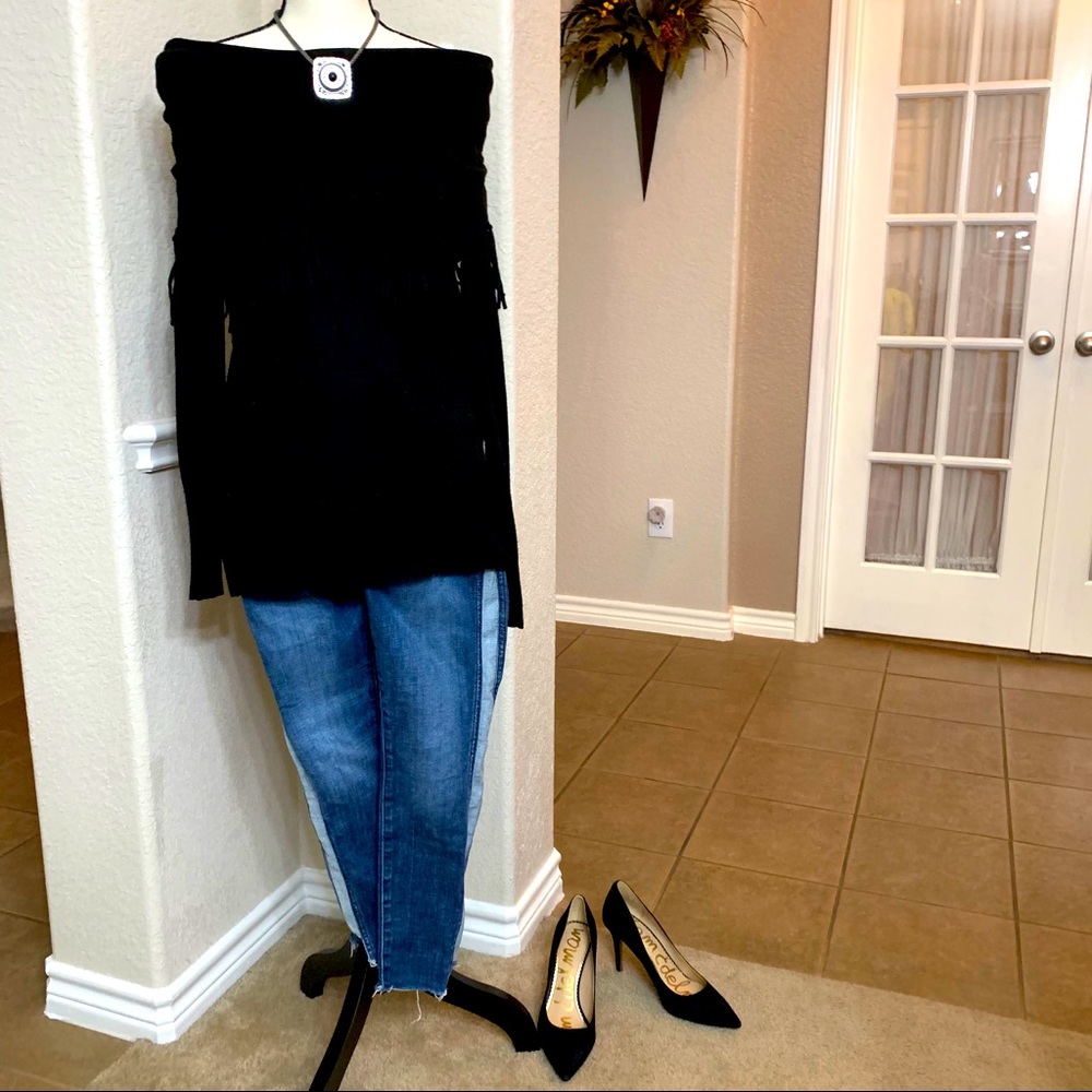 I Jeans by Buffalo black cold shoulder fringe sweater Size M